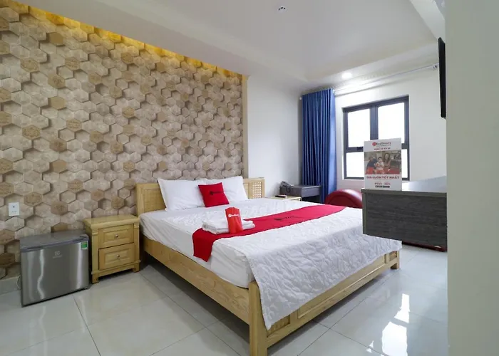 Reddoorz Minh Thu Hotel Cong Lo